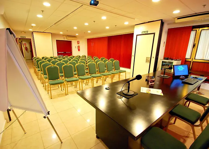 Adonis Plaza Hotel 3*