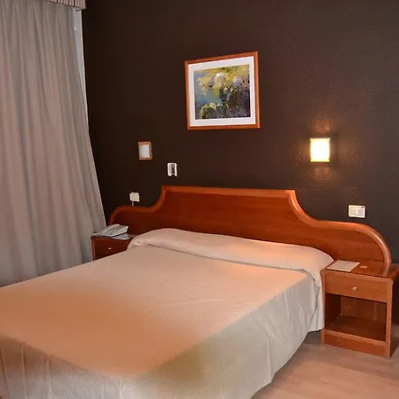 Hotel Adonis Plaza 3*