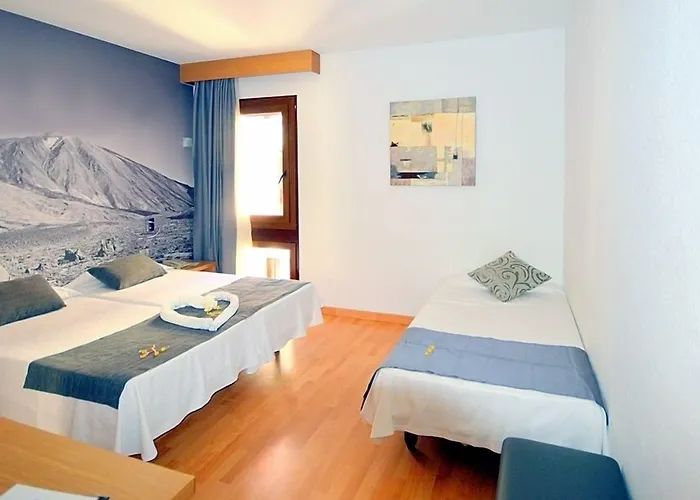 Otel Adonis Plaza 3*