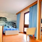Adonis Plaza 산타크루스데 테네리페