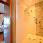 Adonis Plaza 3*