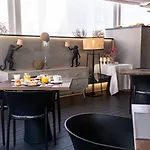 Adonis Plaza Отель 3*