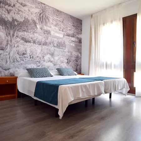 Adonis Plaza Hotel