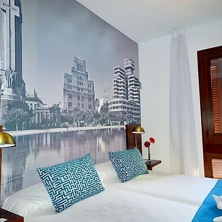 Adonis Plaza Hotel 3*