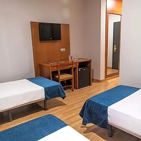 Adonis Plaza 3*