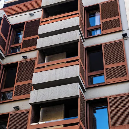 Adonis Plaza Ξενοδοχείο 3*