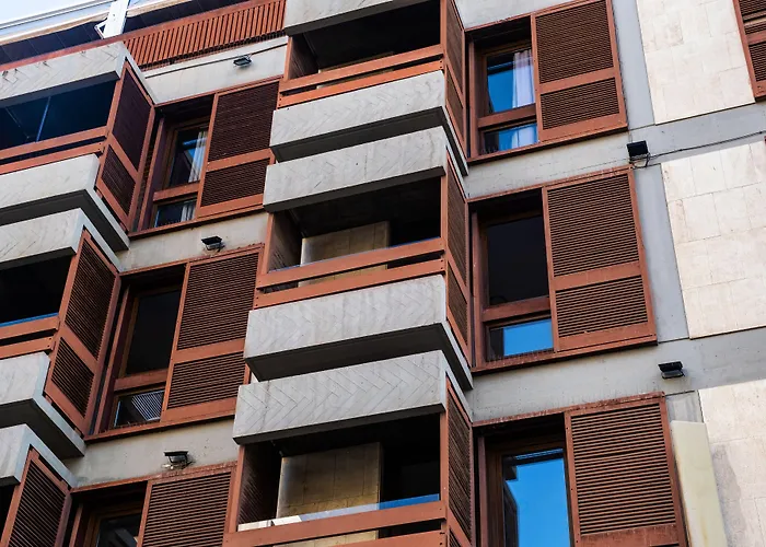 Adonis Plaza Szálloda